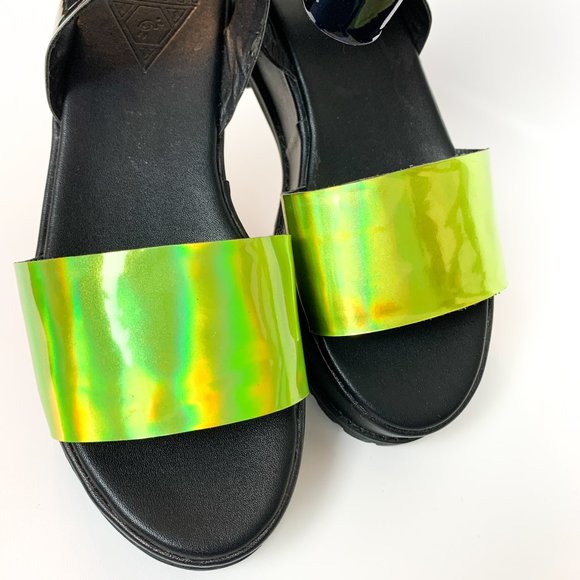 UNIF holographic seeker platform sandals 9 - Picture 6 of 8